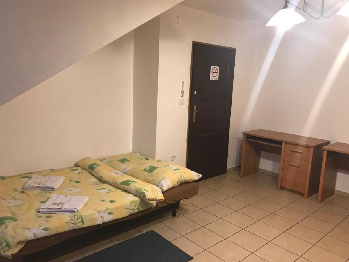 Pilgrims Place Hostel Częstochowa Zewnętrze zdjęcie